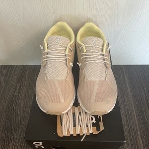 On Running Cloud Athletic Shoes, Sand/Pearls, 7 US